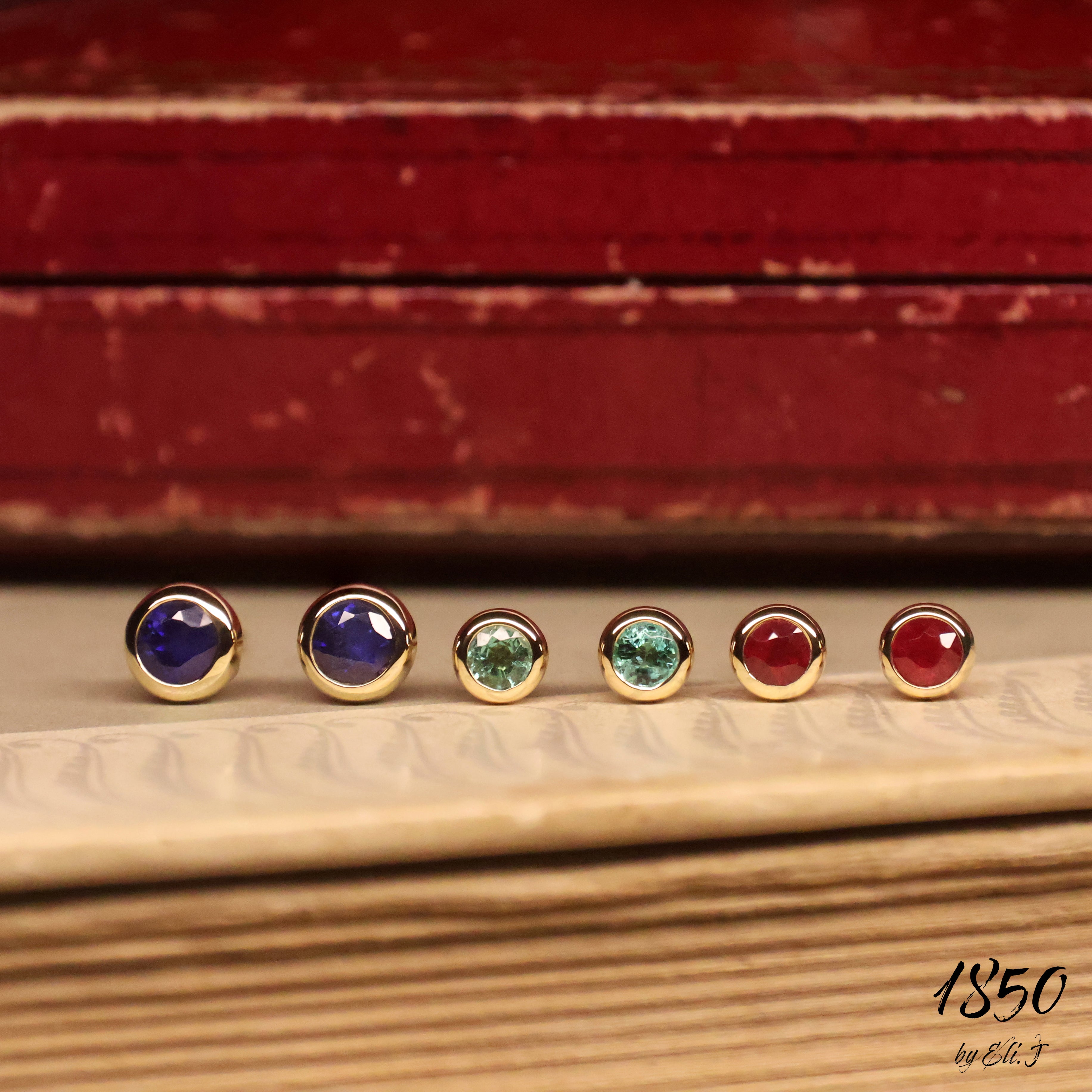 Life: 18K Yellow Gold Blue Sapphire Stud Earrings